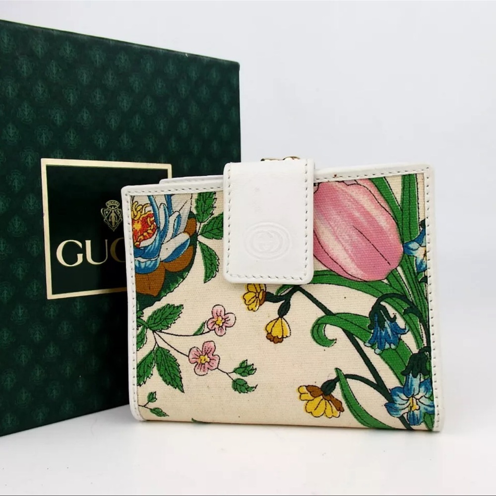 AUTH Gucci Flora Wallet With Box